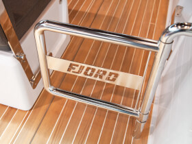 Fjord 40 open Intérieur cockpit | railgate | Fjord